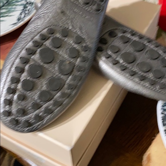 Tory Burch flats great condition - Picture 2 of 2